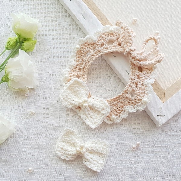 페오펫몰,어거스트제이 그레이스리본 강아지 고양이 뜨개 케이프 목걸이