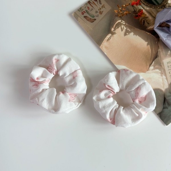 페오펫몰,디어아지 이어슈슈 귀 통풍 스크런치 리본 곱창밴드 양갈래